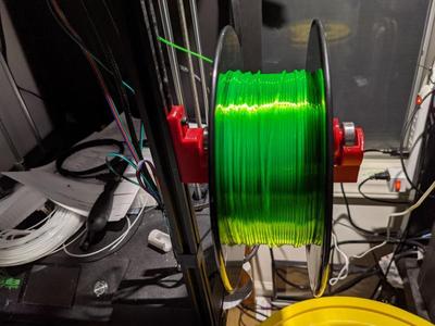 Hanging filament roller