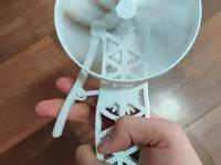 squeezy hand fan