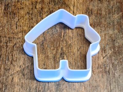 Christmas: house cookie cutter