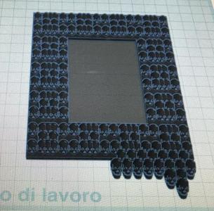skull picture frame