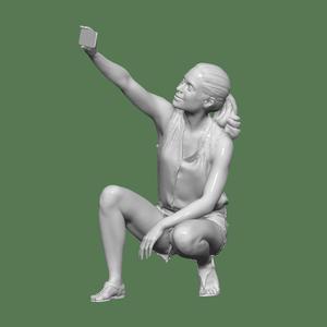 WOMAN SELFIE PEOPLE CHARACTER DIORAMA