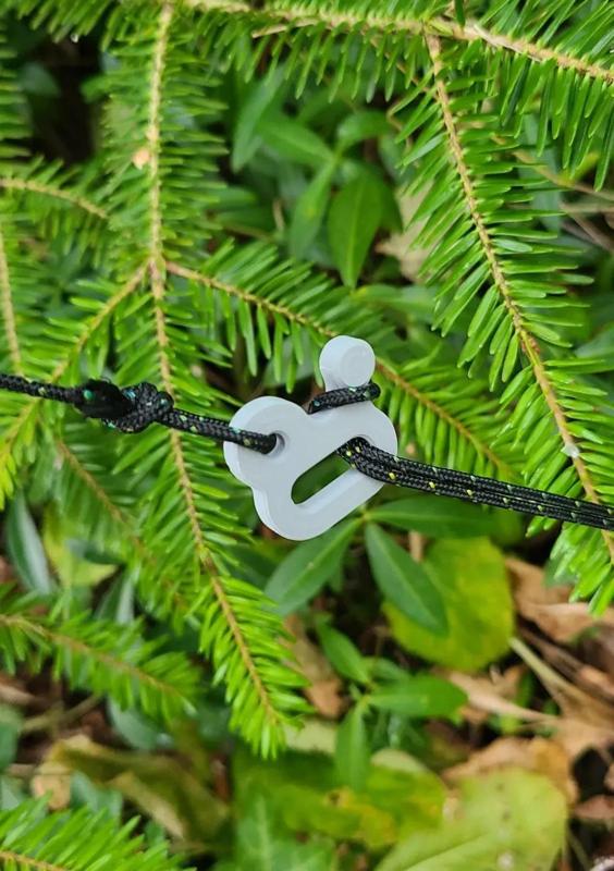 Minimalistic Paracord Tensioner