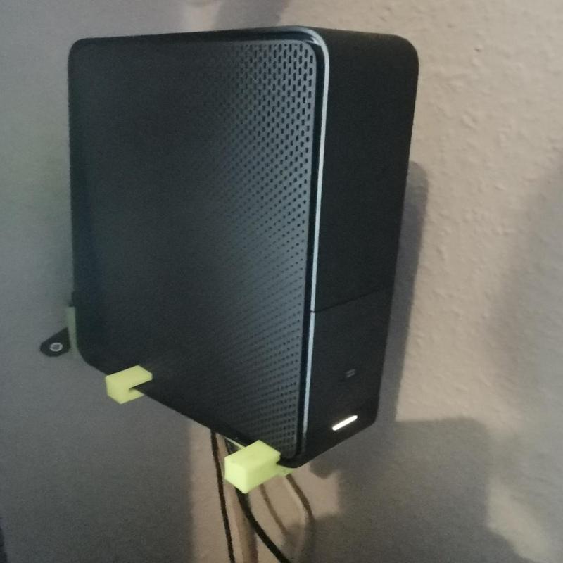 Virgin Hub 3 Wall mount