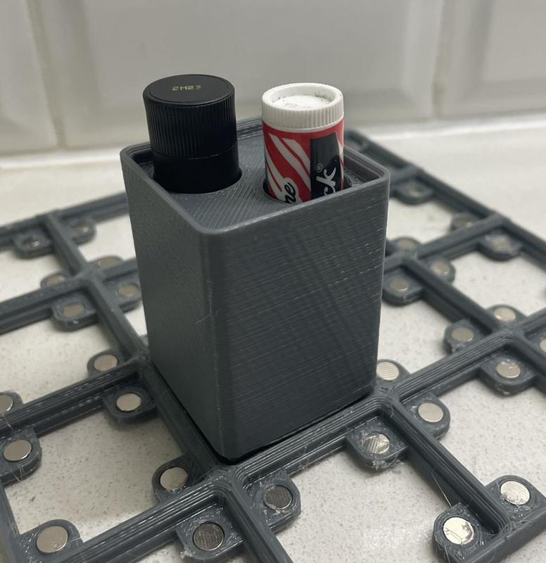 Gridfinity Chapstick Holder (Vertical)