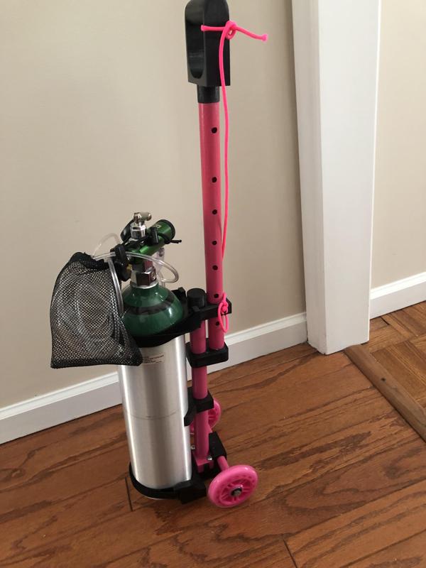 Oxygen tank roller