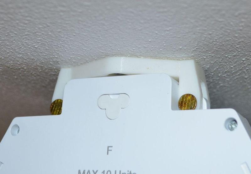 Honeywell LED Shop Light Mount