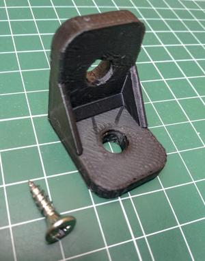 Reinforced corner bracket 20mm