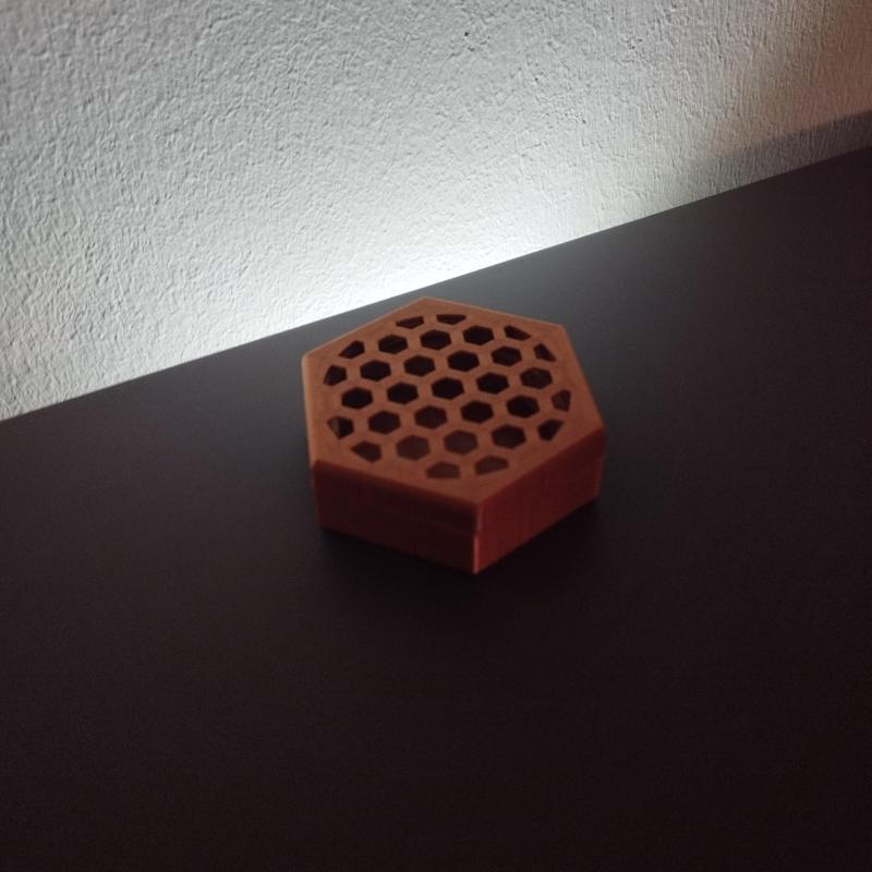 Small box, practical box, open box