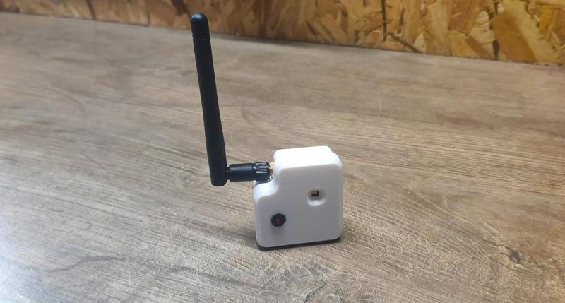 ESP32-CAM BOX with antenna