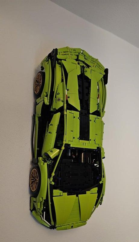 Lamborghini 42115, wall mount