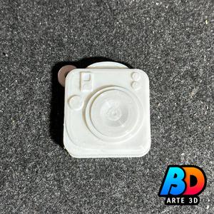 POLAROID CAMERA KEYCHAIN WITH PHOTO