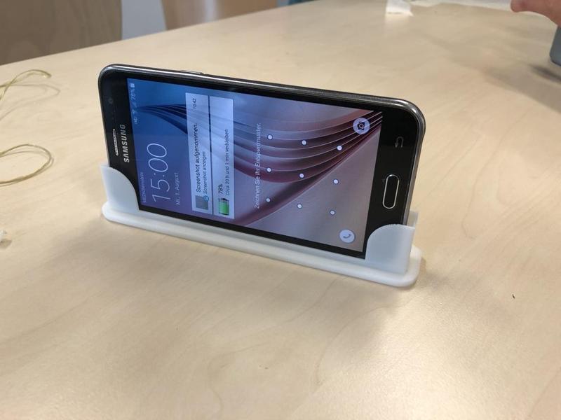 Gornig Samsung J5 cinema stand