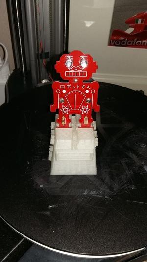 MADLAB Mr Robot case (sokkel) 