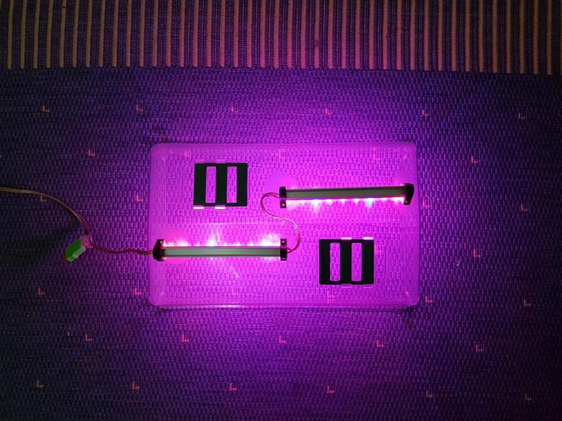 Mini Greenhouse LED Lamp / Mini Gewächshaus LED Lampe