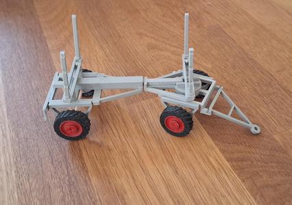 Log trailer V37 Gauge 1 / 1:32