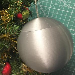 Christmas Ball Surprise - 8 cm / 3.15 inch