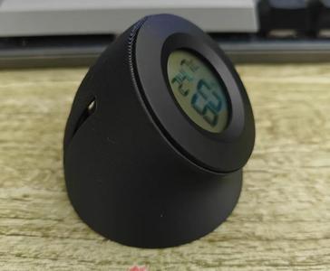 A sleek and aesthetically pleasing enclosure for a desktop hygrometer, designed for the circular hygrometer from Bambu Lab's online store