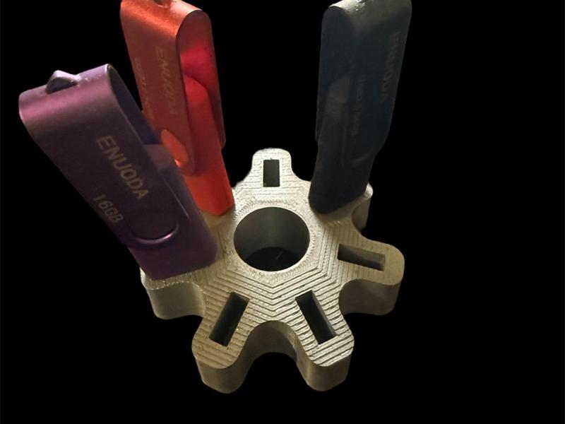 USB flash drive holder