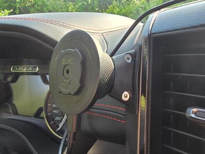 Quadlock Adhesive Dash/Console Mount Stiffener