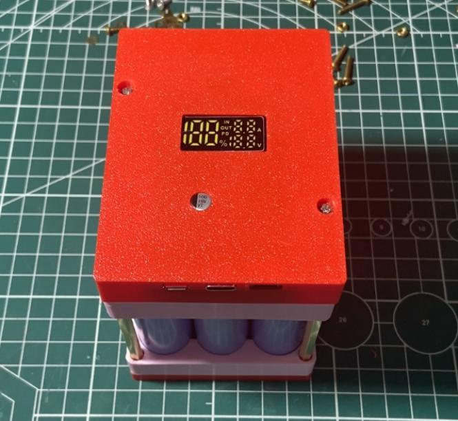 DIY 50,000 mAh Solderless Power Bank; 21700 Battery Pack