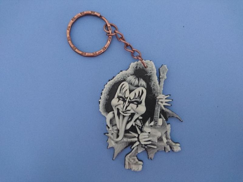 kiss keychain