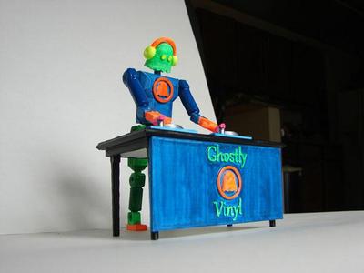 Ghostly Vinyl Robot DJ