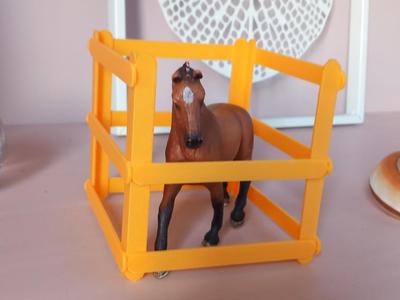 Schleich Horse Stable Box