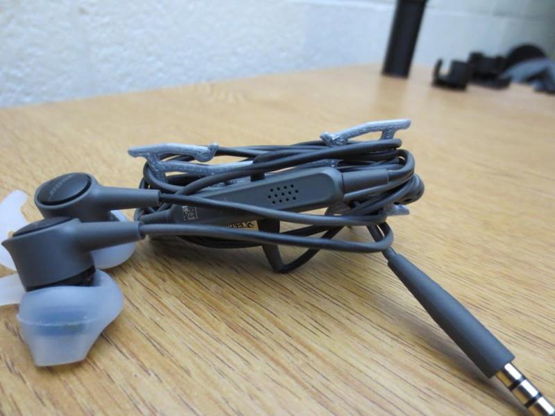 The Easy Earbud Wrapper