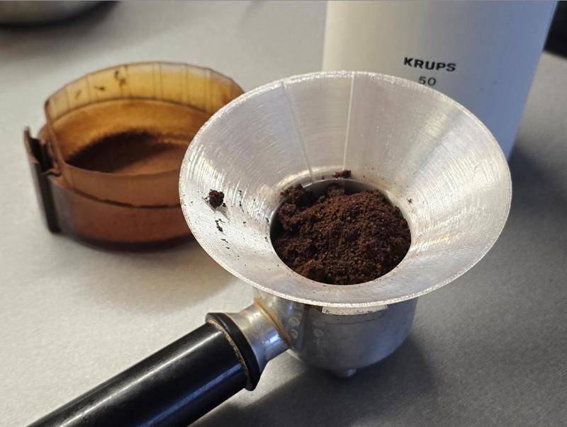 DéLonghi EC 680.BK - Coffee Funel