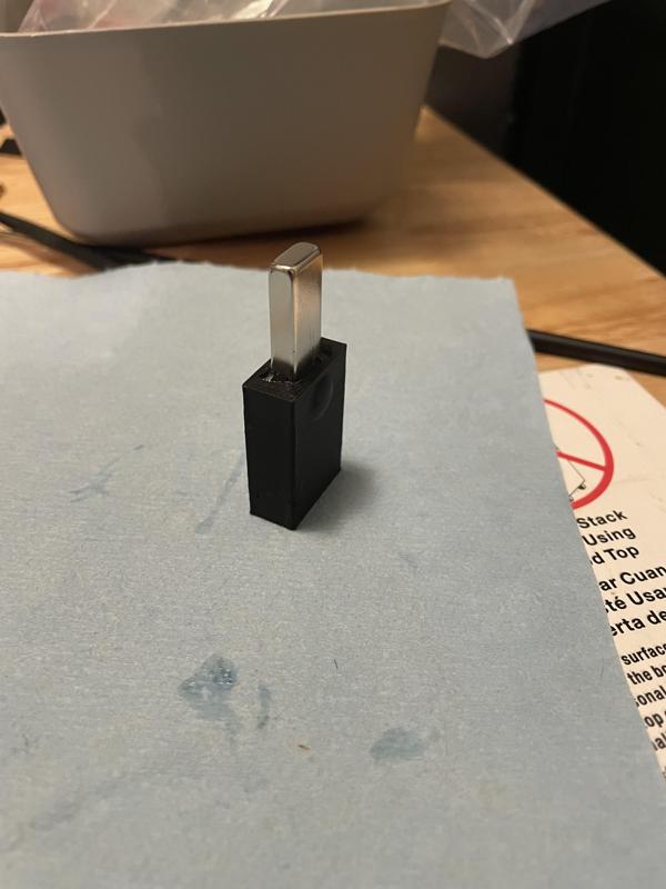 40x10x5 Magnet Holder