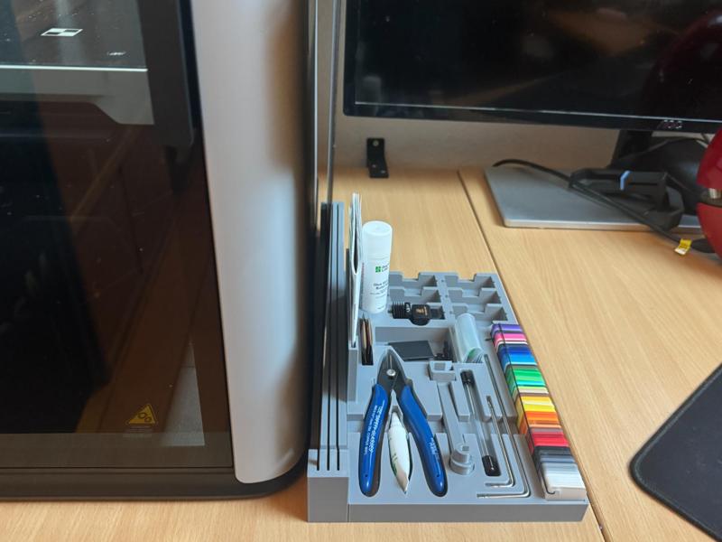 Buildplate and tool holder for H2D