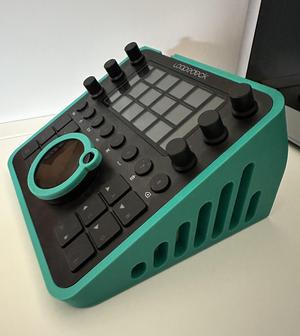 Loupedeck CT Ständer