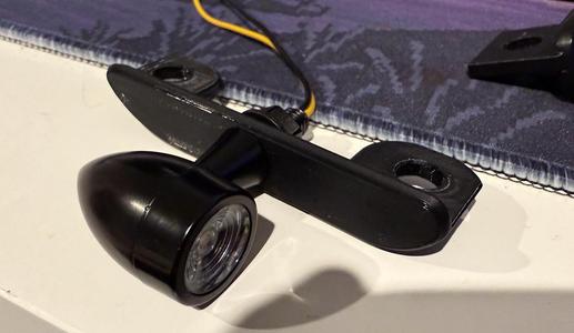 Royal Enfield Interceptor / Continental GT 650 indicator mount