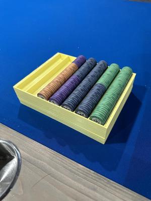 Tray for mini poker chips