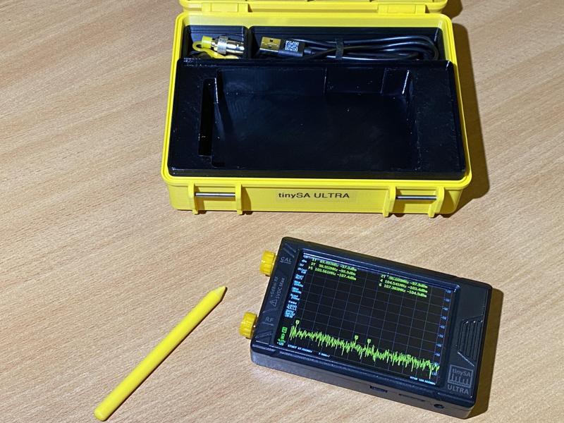 TinySA ULTRA Gridfinity Einsatz 2x4u4