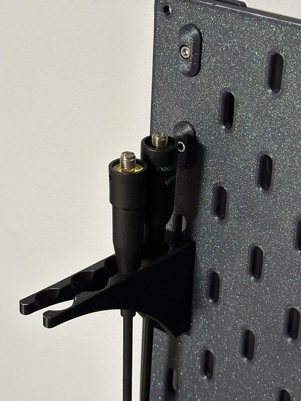 SKADIS Antenna Holder / Hanger