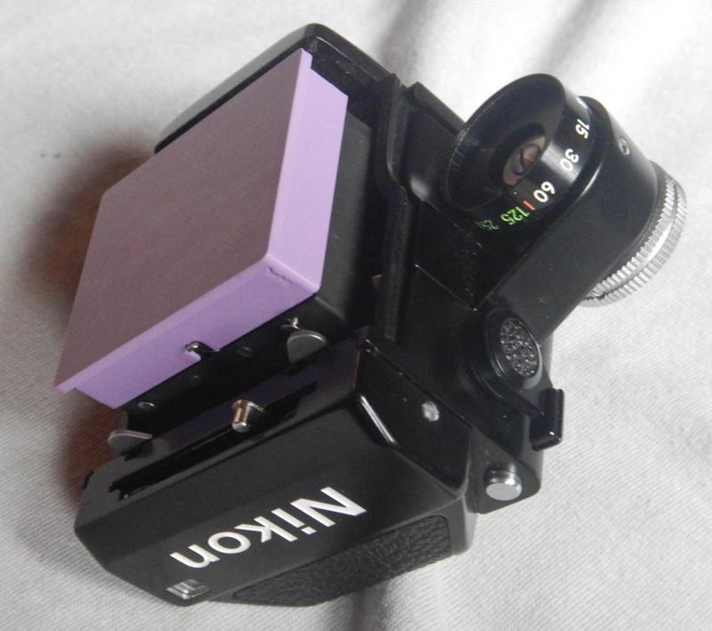 Nikon F & F2 Abdeckung für Sucher; Cover for Nikon F & F2 viewfinder