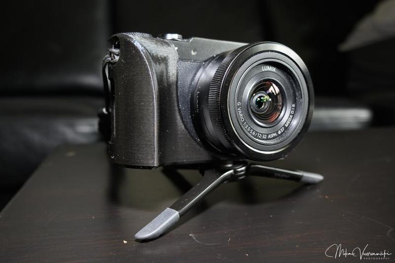 Panasonic GM5 Grip with and without Arca Swiss