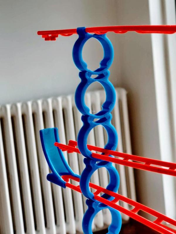 Marble run stacker (Quercetti Skyrail)