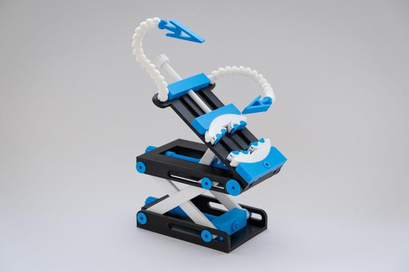 Tilt-lift table with fractal vice (100% 3D printed no extra parts required.)