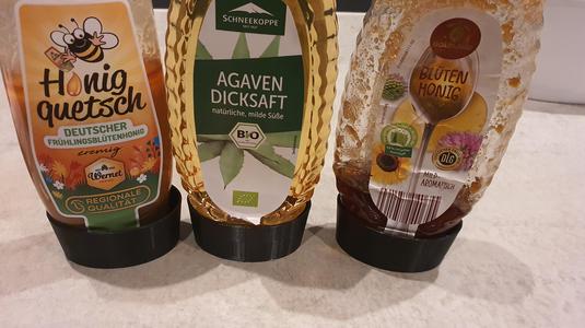 Honey squeeze bottle spill protection