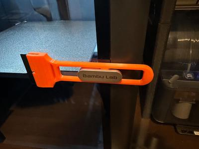 Plastic scraper V2