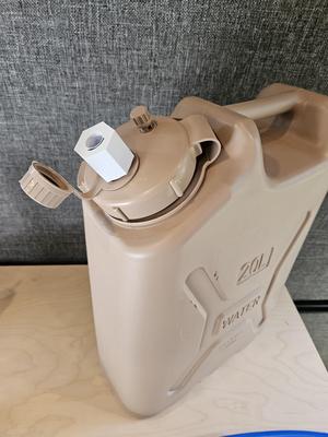 Scepter water tank adapter for PEX pickup tube