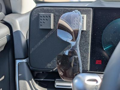 Hyundai Magnetic Panel Simple Sunglasses Holder