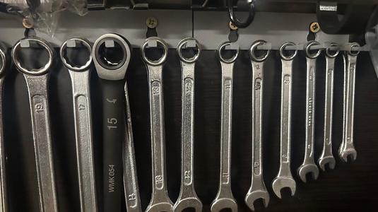 wieszak na krucze oczkowe / wrench hanger for set