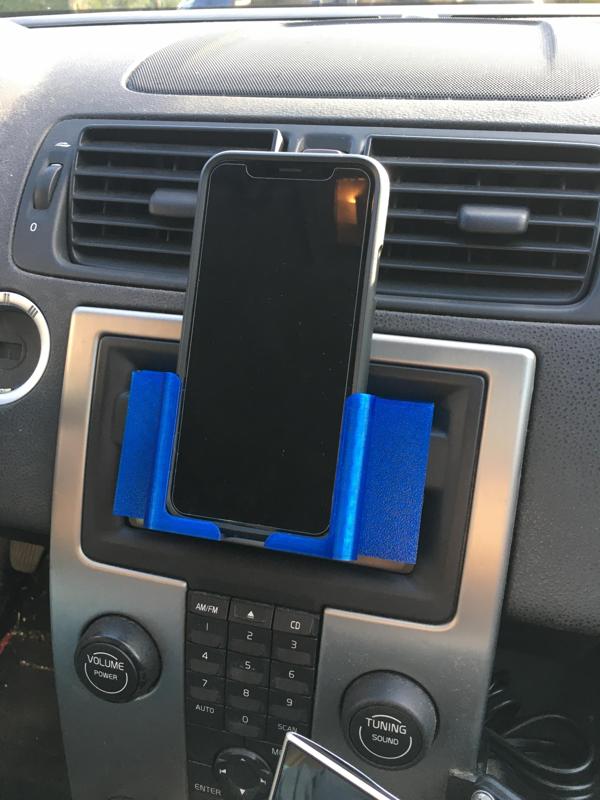Volvo V50 CD phone holder