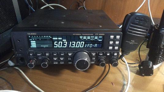 yaesu ft450 mike holder on front side