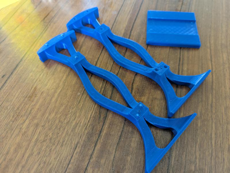 Headphone Stand Remix with Alignment Pegs