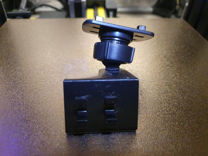 Dacia Sandero III phone holder