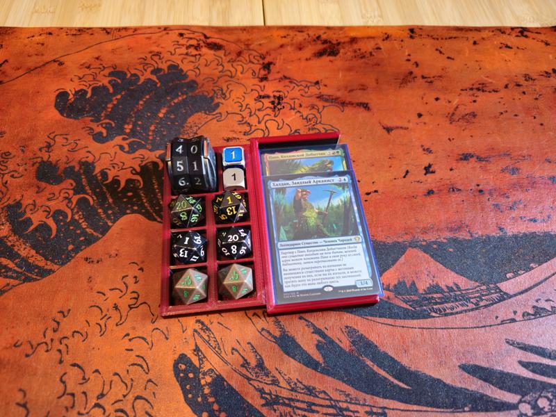Compact EDH Tray
